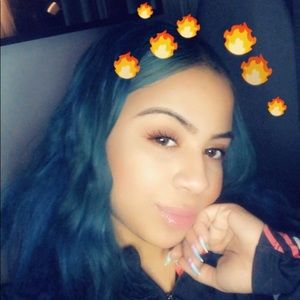 Meet your Posher, Ana